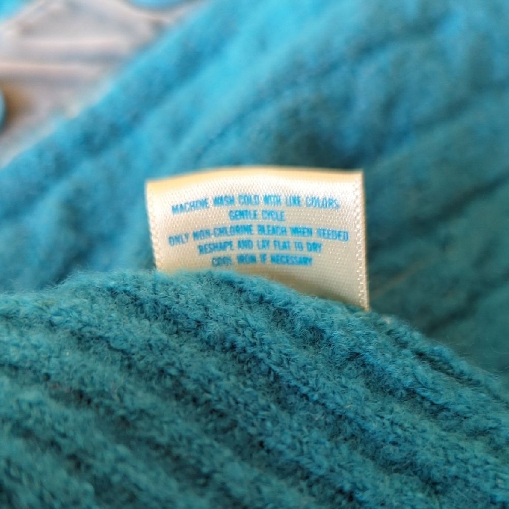 Y2K Vibrant Turquoise V-Neck Hooded Sweater - Picture 5 of 9